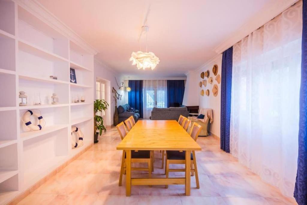 Chalet En Aguadulce Con Piscina Privada Екстериор снимка